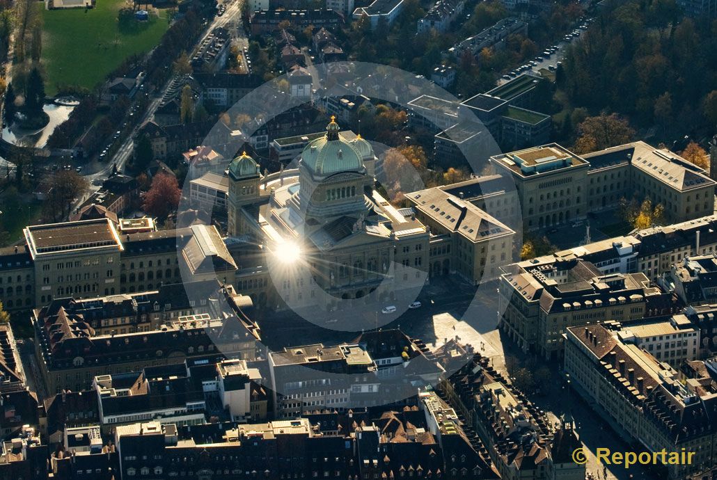 Foto: Geistesblitz aus dem Bundesbern. (Luftaufnahme von Niklaus Wächter)