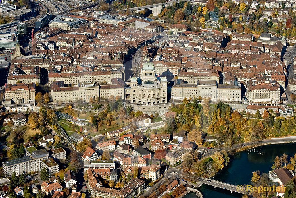 Foto: Das Bundeshaus  in Bern. (Luftaufnahme von Niklaus Wächter)