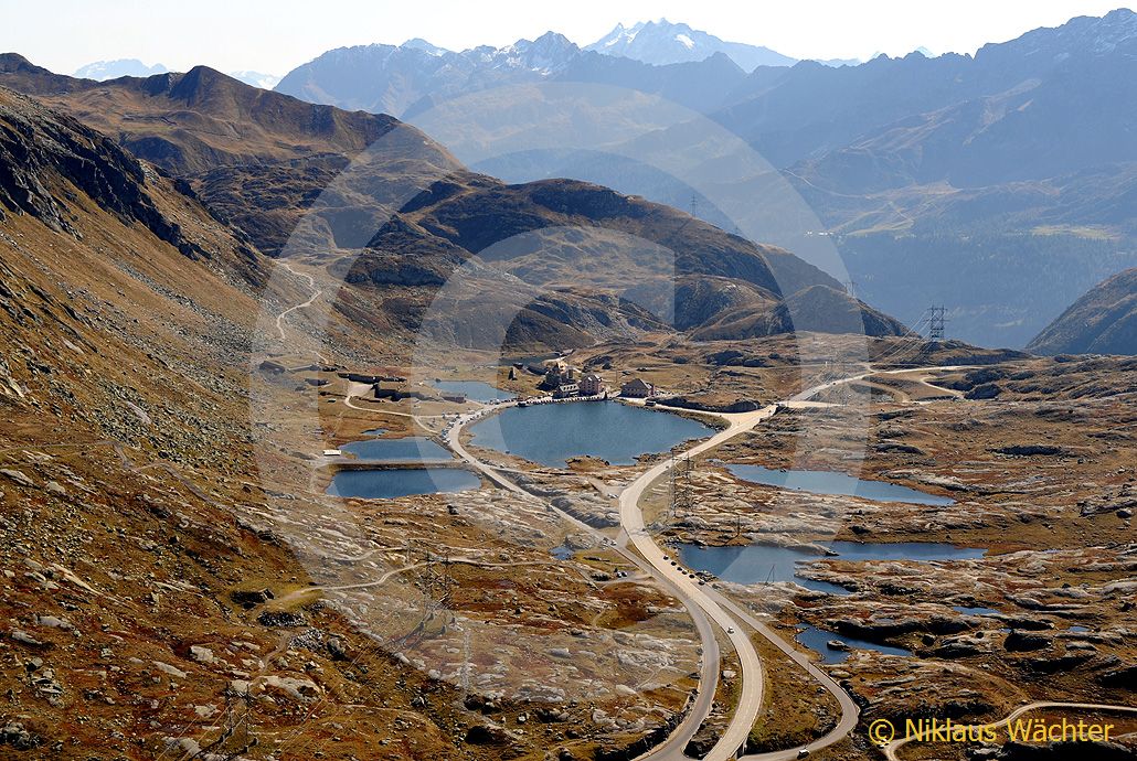 Foto: Gotthardpass. (Luftaufnahme von Niklaus Wächter)