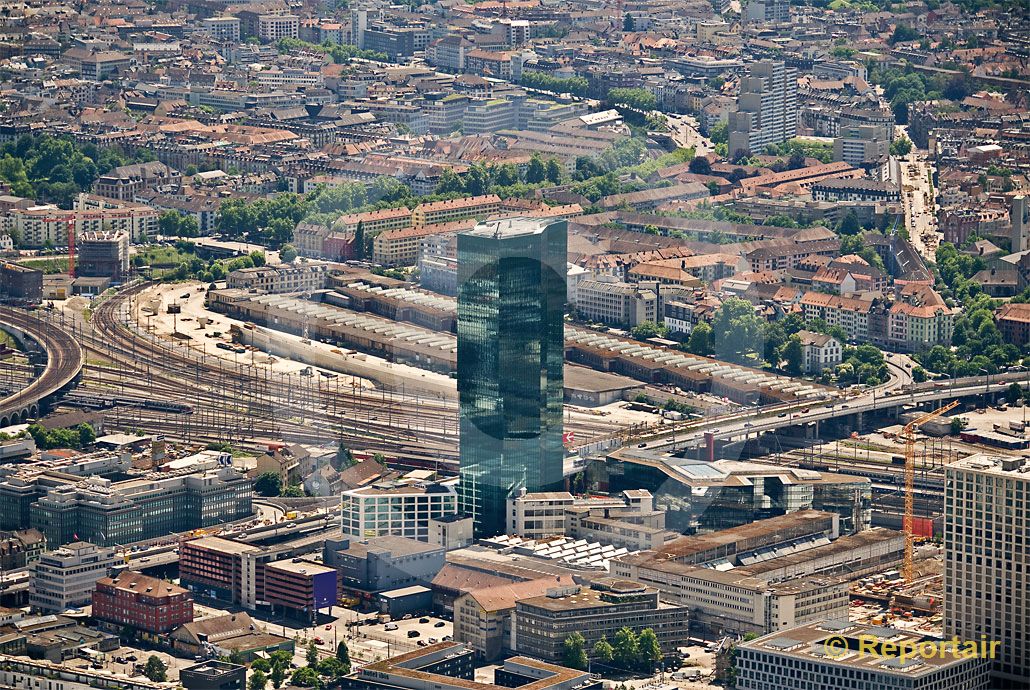 Foto: Prime-Tower in Zürich. (Luftaufnahme von Niklaus Wächter)