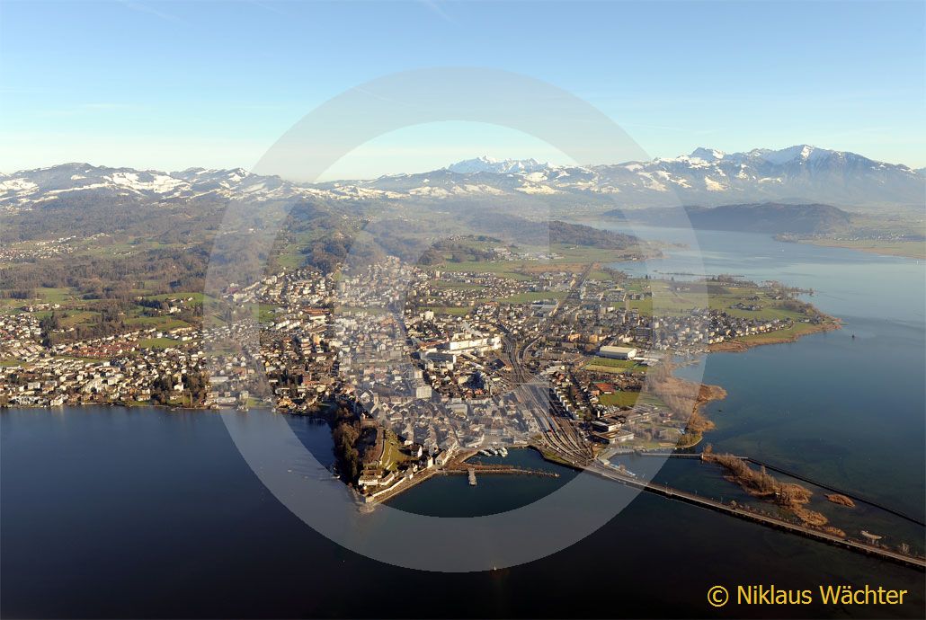 Foto: Rapperswil (SG). (Luftaufnahme von Niklaus Wächter)