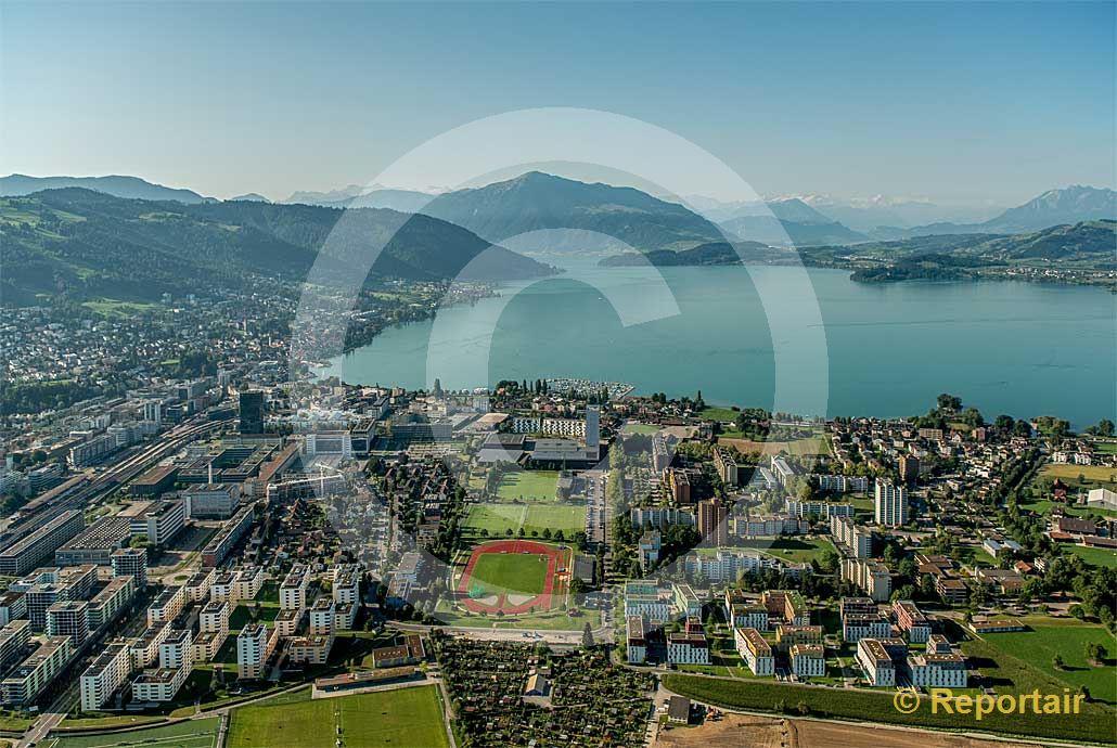 Foto: Die Stadt Zug im Morgenlicht.. (Luftaufnahme von Niklaus Wächter)