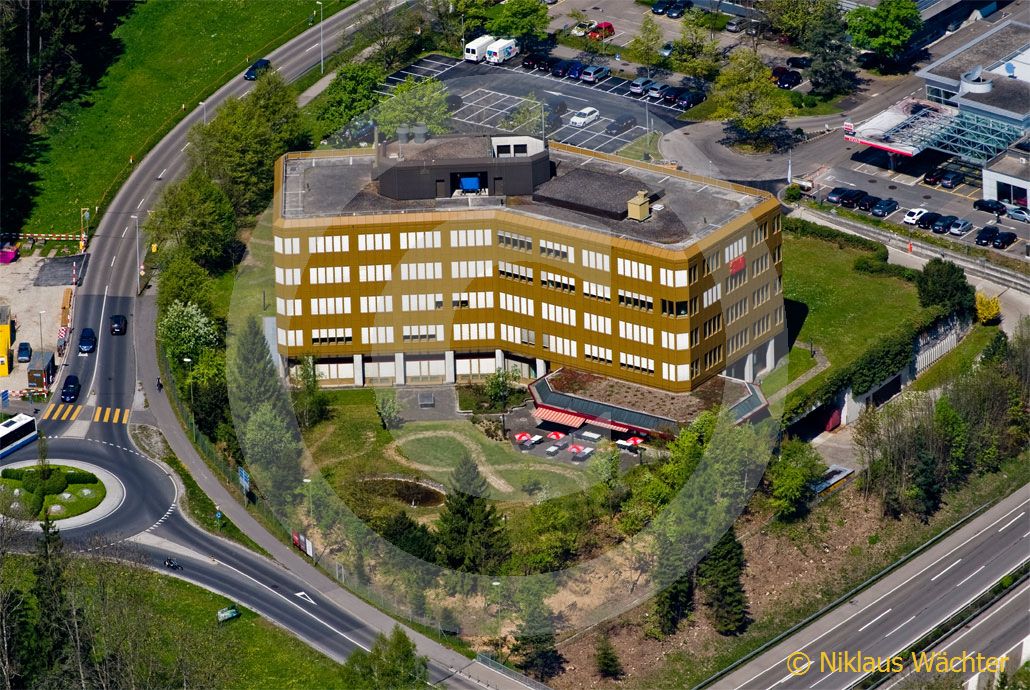 Foto: 3M in Rüschlikon (ZH). (Luftaufnahme von Niklaus Wächter)