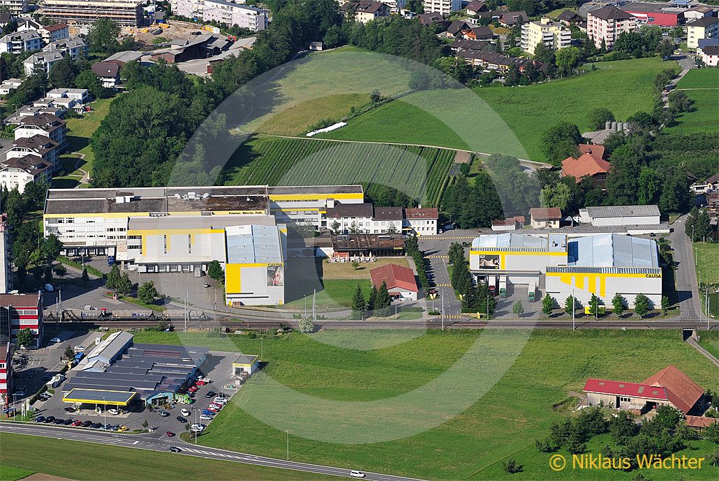 Foto: Hauptsitz der Calida AG in Sursee LU. (Luftaufnahme von Niklaus Wächter)
