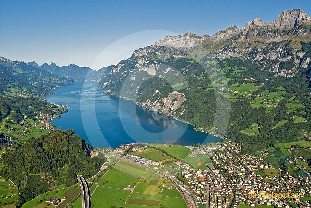 Foto: Der  Walensee. (Luftaufnahme von Niklaus Wächter)