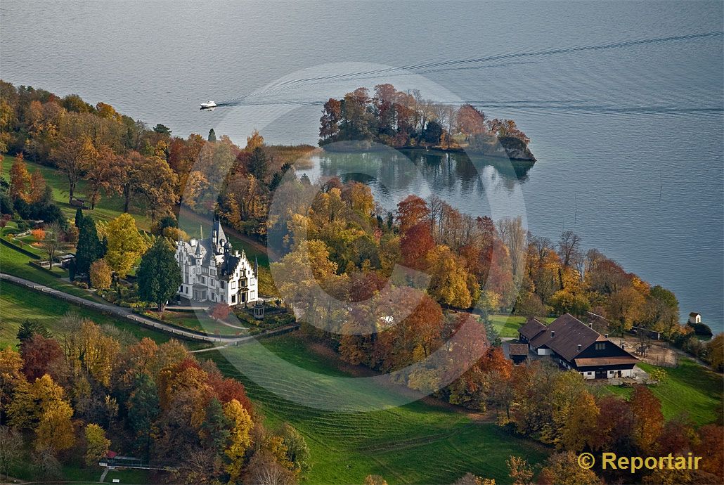 Foto: Meggenhorn mit Schloss. (Luftaufnahme von Niklaus Wächter)