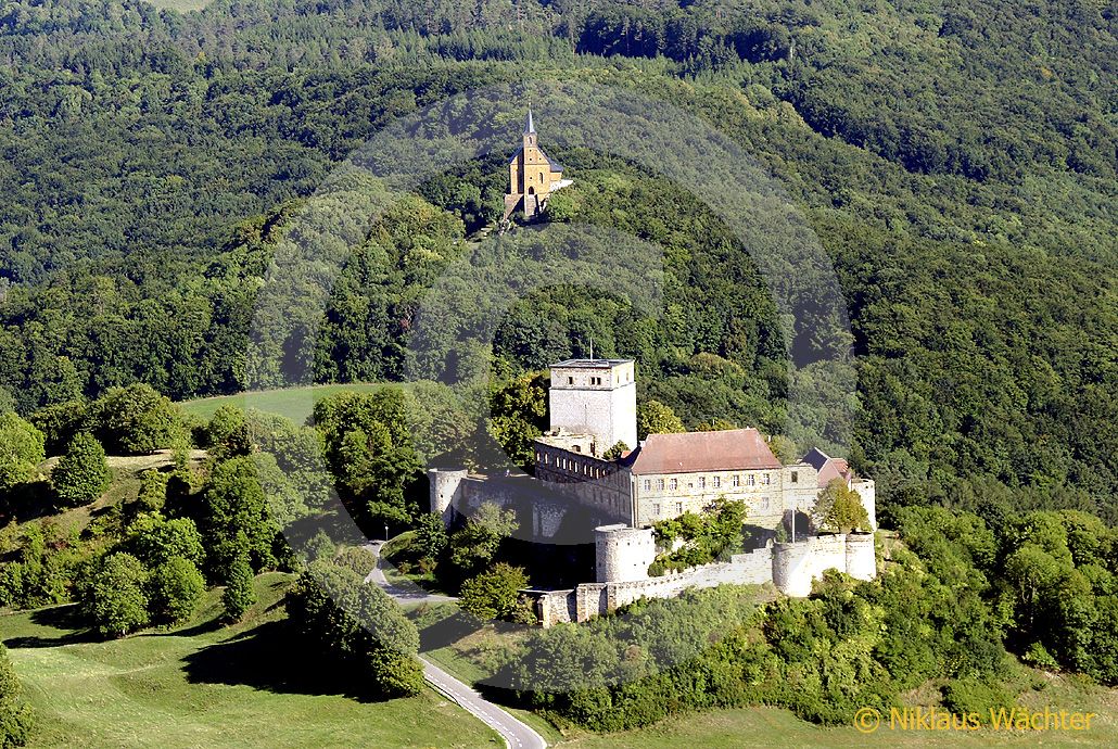 Foto: Luftaufnahme Giechburg bei Schesslitz, Deutschland. (Luftaufnahme von Niklaus Wächter)