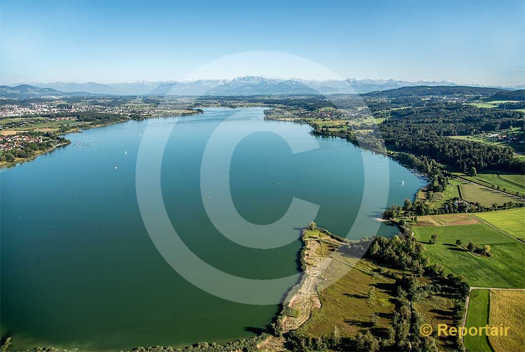 Foto: Der Greifensee im Abendlicht.. (Luftaufnahme von Niklaus Wächter)