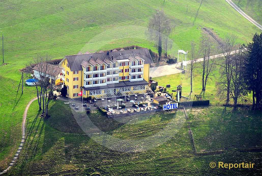 Foto: Das Hotel Himmelrich in Kriens LU.. (Luftaufnahme von Niklaus Wächter)