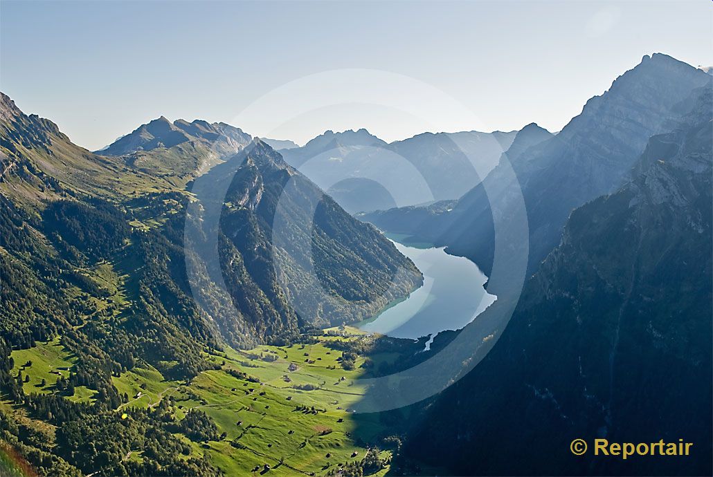 Foto: Klöntalersee GL. (Luftaufnahme von Niklaus Wächter)