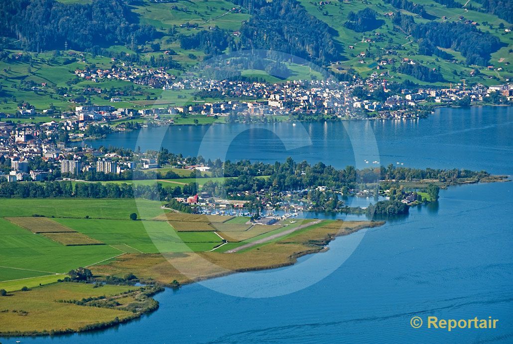 Foto: Der Flugplatz Wangen-Lachen SZ. (Luftaufnahme von Niklaus Wächter)