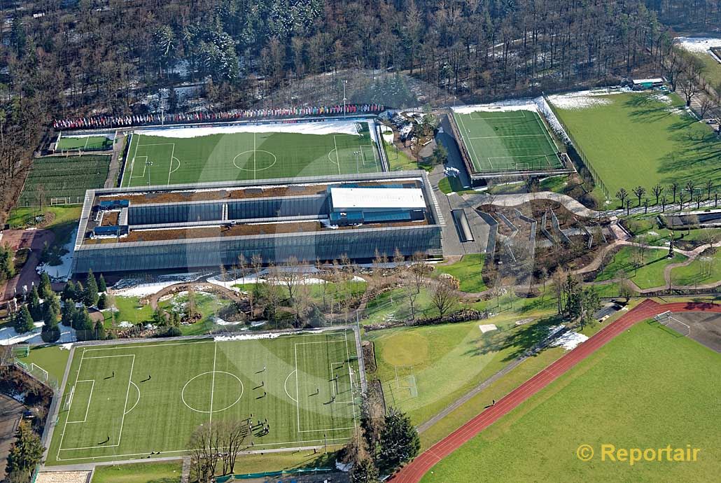 Foto: Der Fifa-Hauptsitz beim Zürichberg in Zürich. (Luftaufnahme von Niklaus Wächter)