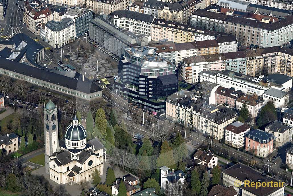 Foto: Das Fifa-Museum an der Seestrasse 27 in Zürich am südwestlichen Stadtrand. (Luftaufnahme von Niklaus Wächter)