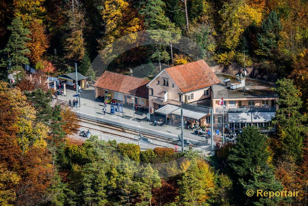 Foto: Endstation Herbst am Bahnhof Uetliberg ZH. (Luftaufnahme von Niklaus Wächter)