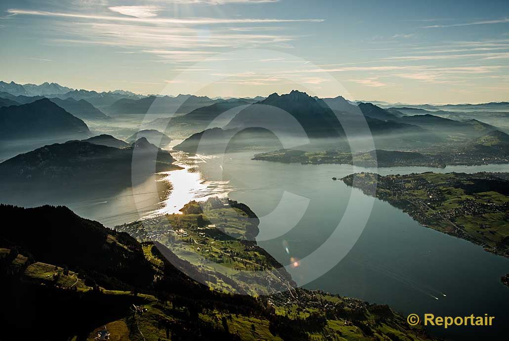 Foto: Der Vierwaldstättersee . (Luftaufnahme von Niklaus Wächter)