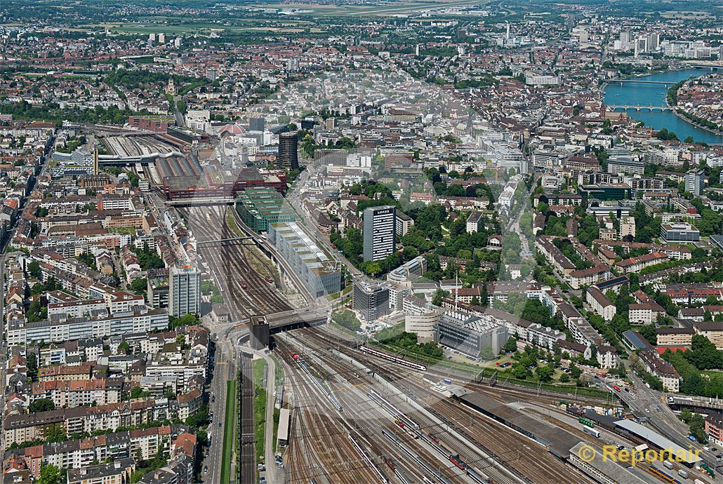 Foto: Basel Grosspeter-Areal. (Luftaufnahme von Niklaus Wächter)