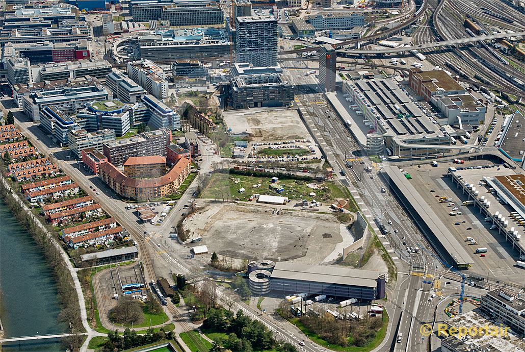 Foto: Das Hardturm-Stadion in Zürich im Jahre 2013.. (Luftaufnahme von Niklaus Wächter)