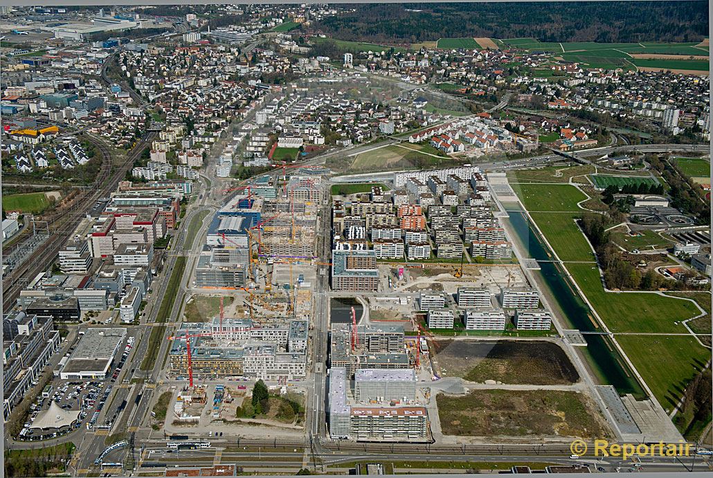 Foto: Der Glattpark in Zürich-Opfikon.. (Luftaufnahme von Niklaus Wächter)