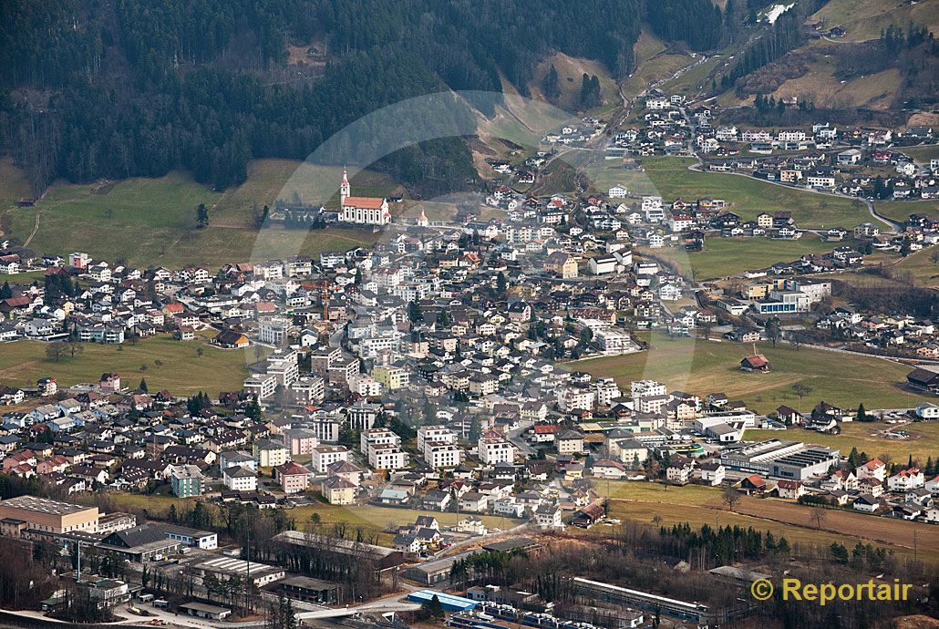 Foto: Schattdorf in Kanton Uri. (Luftaufnahme von Niklaus Wächter)