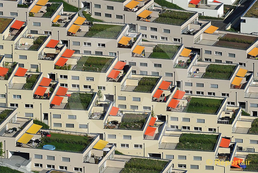 Foto: Terrassensiedlung bei Winterthur. (Luftaufnahme von Niklaus Wächter)