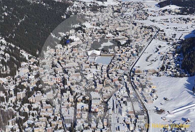 Foto: Davos (GR). (Luftaufnahme von Niklaus Wächter)
