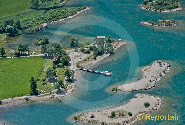 Foto: Badeinseln im Urnersee.. (Luftaufnahme von Niklaus Wächter)