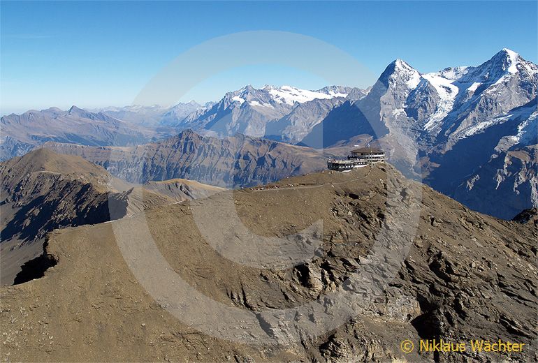 Foto: Das Schilthorn. (Luftaufnahme von Niklaus Wächter)