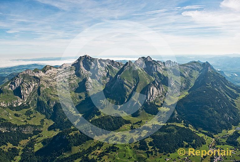 Foto: Der Alpstein von Süden betrachtet. (Luftaufnahme von Niklaus Wächter)