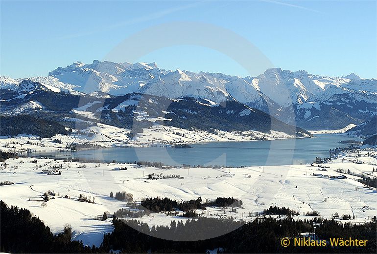 Foto: Der Sihlsee bei Einsiedeln. (Luftaufnahme von Niklaus Wächter)