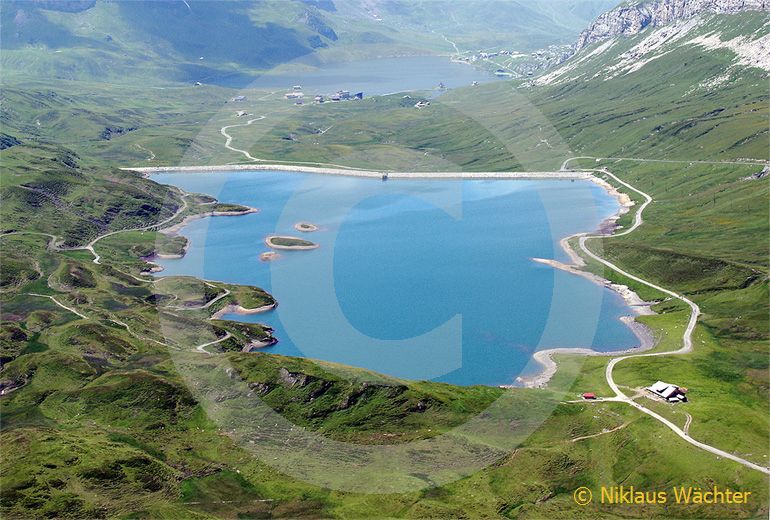Foto: Der Tannsee im Hochtal von Melchsee-Frutt. (Luftaufnahme von Niklaus Wächter)