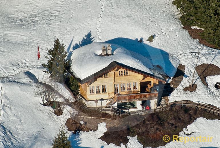 Foto: Chalet in den Bergen.. (Luftaufnahme von Niklaus Wächter)