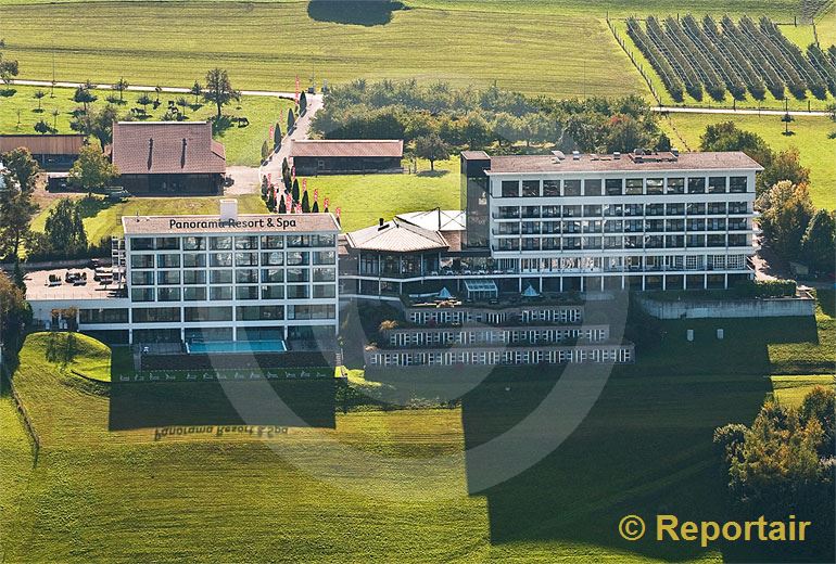 Foto: Das Hotel Panorama in Feusisberg SZ.. (Luftaufnahme von Niklaus Wächter)