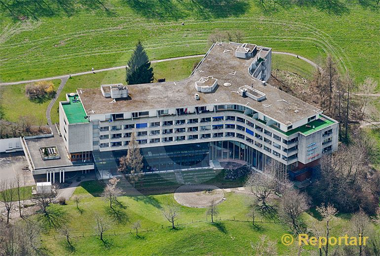 Foto: Das Hotel Atlantis in Zürich. (Luftaufnahme von Niklaus Wächter)