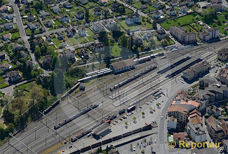 Foto: Der Bahnhof Payerne VD. (Luftaufnahme von Niklaus Wächter)