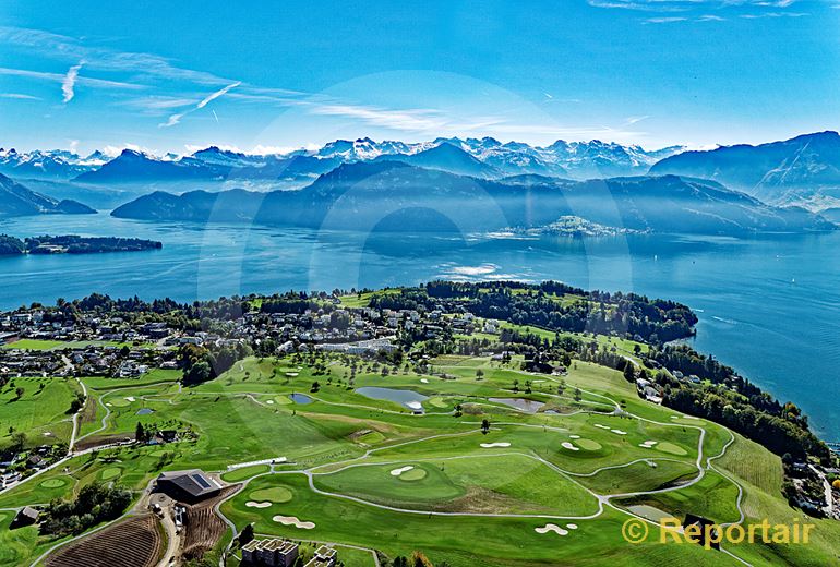 Foto: Und das Luzerner Steuerparadies Meggen LU hat jetzt auch einen Golfplatz. (Luftaufnahme von Niklaus Wächter)