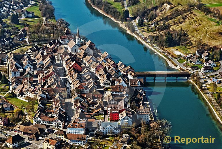 Foto: Klein aber fein und am Rhein - Diessenhofen TG. (Luftaufnahme von Niklaus Wächter)