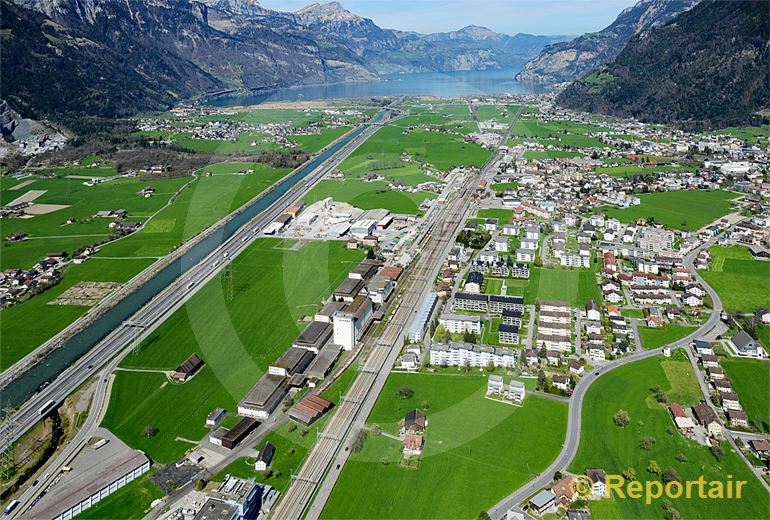 Foto: Der Bahnhof Altdorf dürfte als nächstgelegener Bahnhof beim Gotthard-Basistunnel-Nordportal an Bedeutung gewinnen. (Luftaufnahme von Niklaus Wächter)