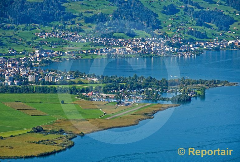 Foto: Der Flugplatz Wangen-Lachen SZ. (Luftaufnahme von Niklaus Wächter)