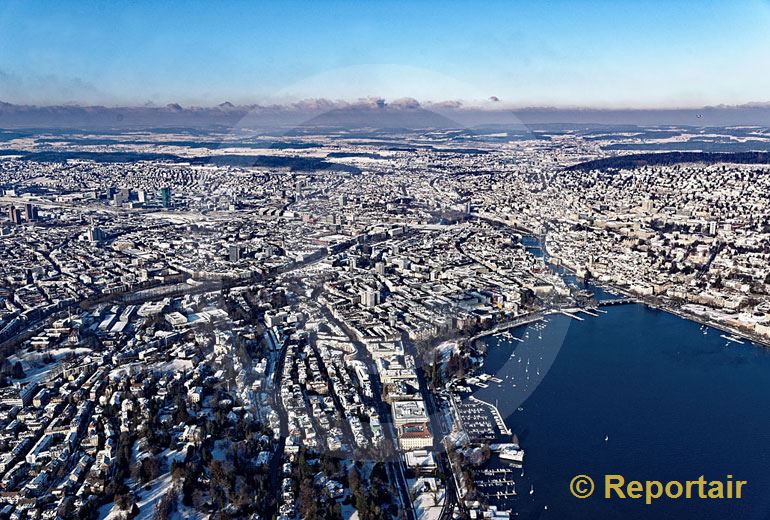 Foto: Zürich im Schnee. (Luftaufnahme von Niklaus Wächter)