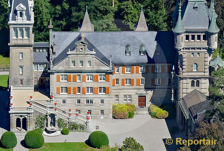 Foto: Das Schloss Castell in Tägerwilen TG zählt  zu den bedeutendsten historistischen Schlossanlagen der Schweiz. (Luftaufnahme von Niklaus Wächter)