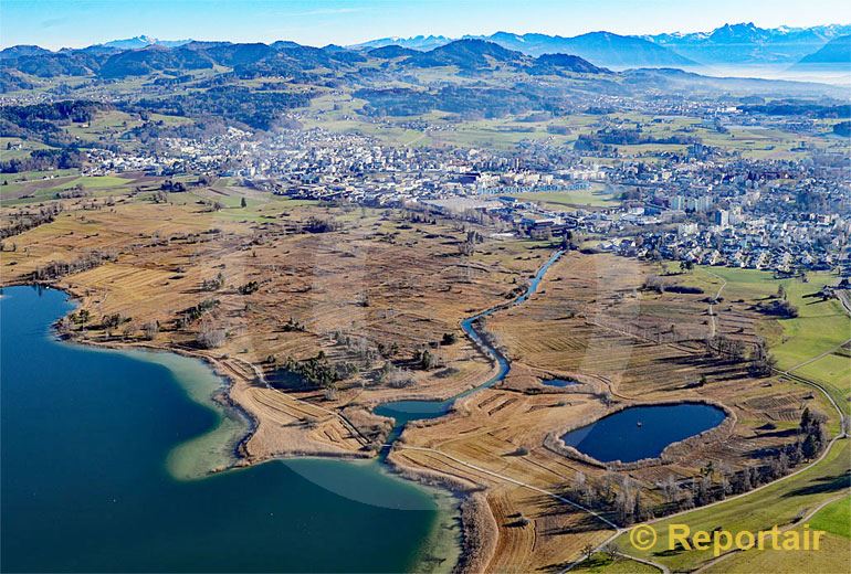 Foto: Das Robenhuserriet am Pfäffikersee ZH. (Luftaufnahme von Niklaus Wächter)