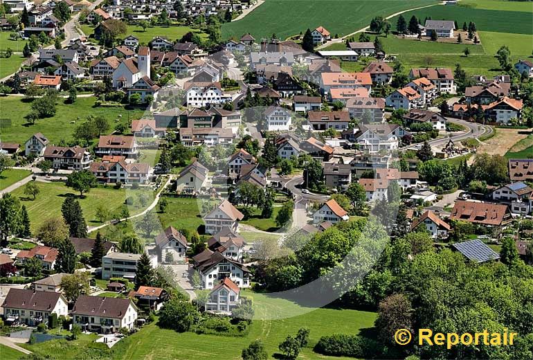 Foto: DIE Schweizer Gemeinde Oberwil-Lieli AG. (Luftaufnahme von Niklaus Wächter)