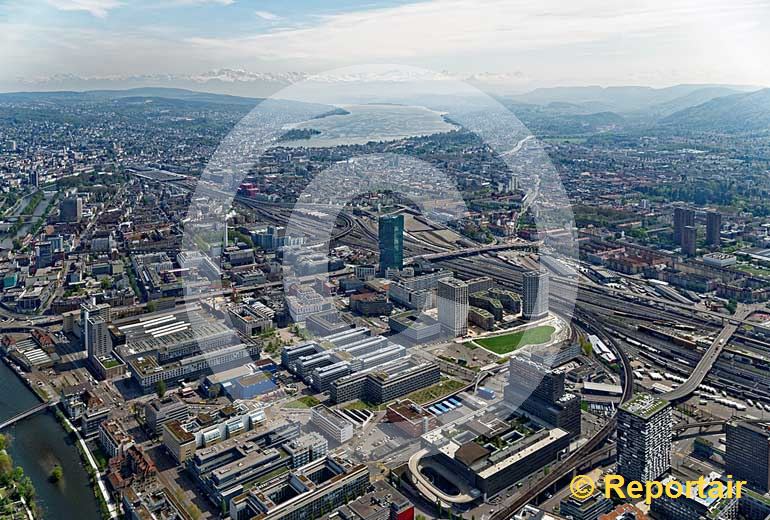 Foto: Das Escher Wyss-Quartier in Zürich ist heute die Industriezone. (Luftaufnahme von Niklaus Wächter)