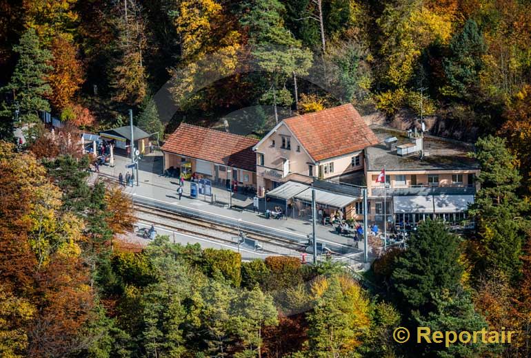 Foto: Endstation Herbst am Bahnhof Uetliberg ZH. (Luftaufnahme von Niklaus Wächter)