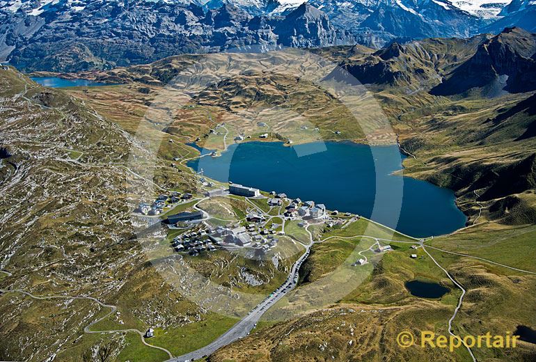 Foto: Melchsee-Frutt ist einer der höchstgelegenen Ferienorte der Schweiz. (Luftaufnahme von Niklaus Wächter)