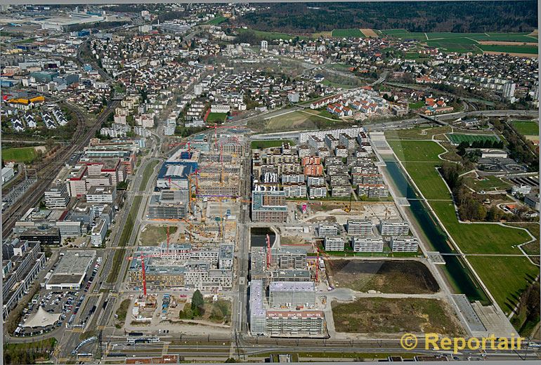 Foto: Der Glattpark in Zürich-Opfikon.. (Luftaufnahme von Niklaus Wächter)