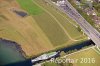 Luftaufnahme EISENBAHN/Bahn kreuzt Schiff bei Pfaeffikon SZ - Foto Bei Pfaeffikon 8214