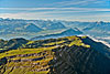 Foto 229: Rigi-Kulm mit den Zentralschweizer Bergen im Hintergrund.