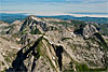 Foto 230: Das Alpstein-Gebirge von Osten her gesehen. Im Hintergrund das Nebelmeer über dem Bodensee.