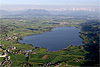 Foto 251: Der Baldeggersee mit dem Alpenkamm im Hintergrund.